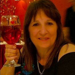 Meet your Posher, Lori